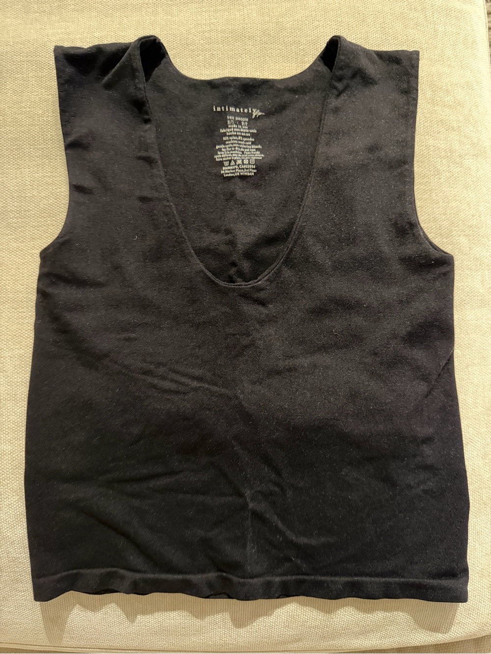 Free People Black V-Neck Sleeveless Tank Top